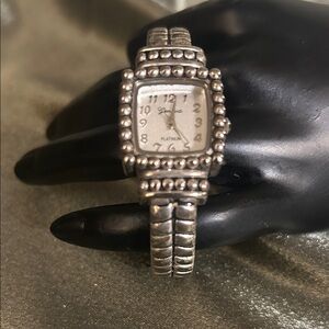 Vintage Geneva Platinum Silver-Tone Watch